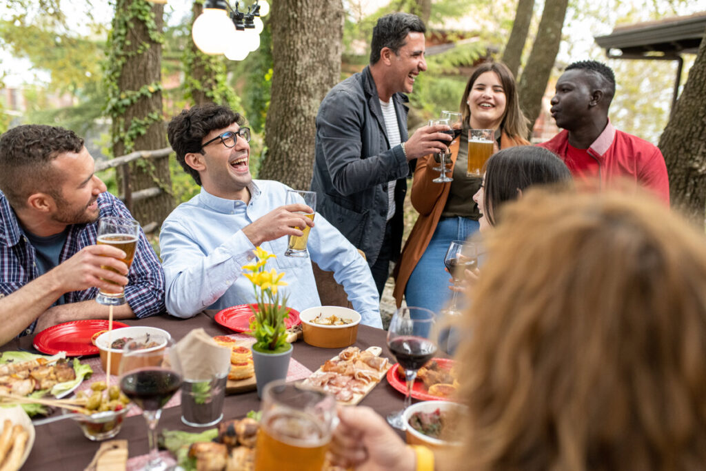 A Food Lover’s Guide to Lakeside Woods: The Best Eats and Hidden Gems in Kent’s Tastiest Neighborhood